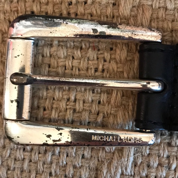 Michael Kors distressed black leather belt. - Picture 4 of 8